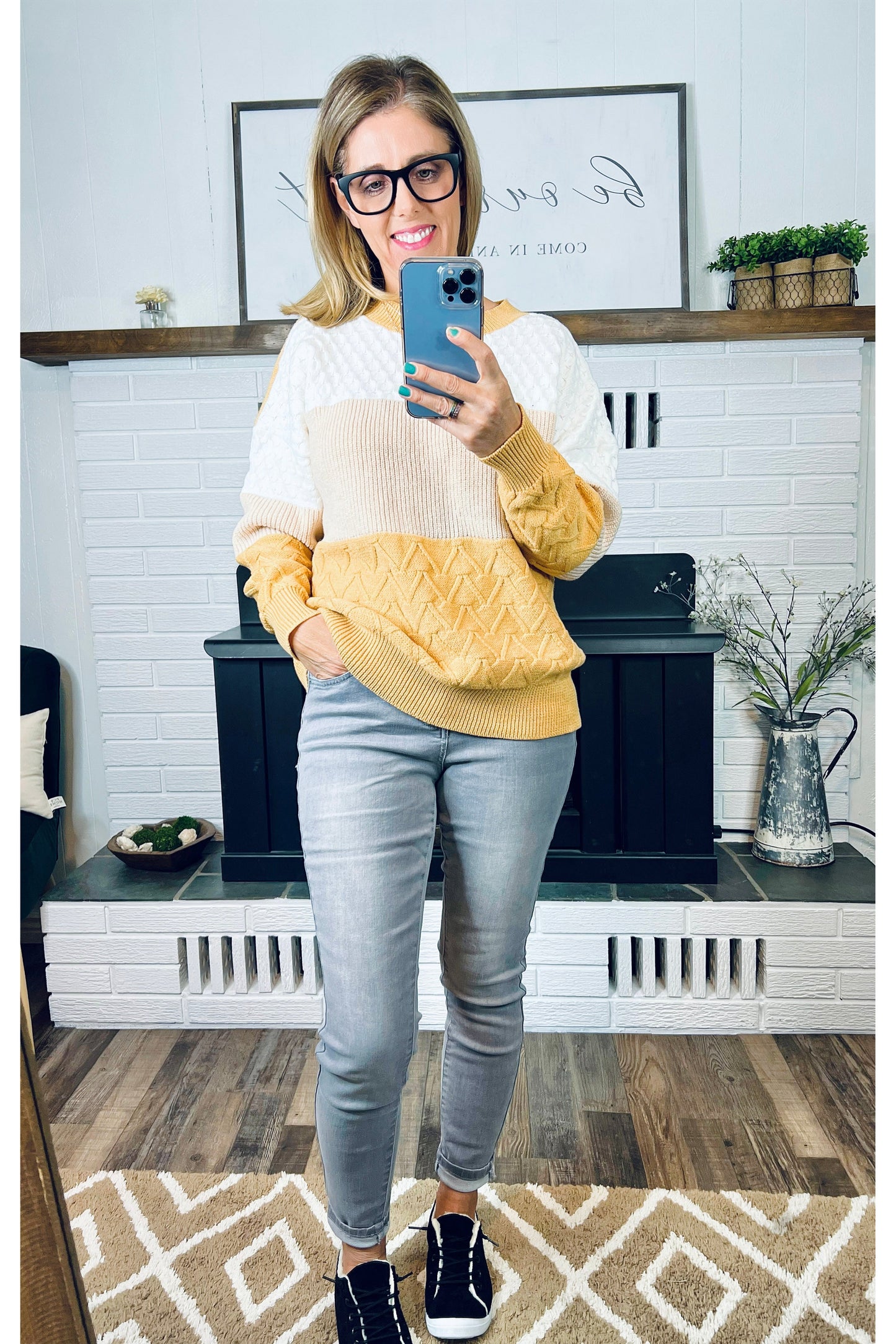 Showoff Pullover Sweater